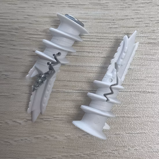 Self Drilling Nylon Drywall Anchor